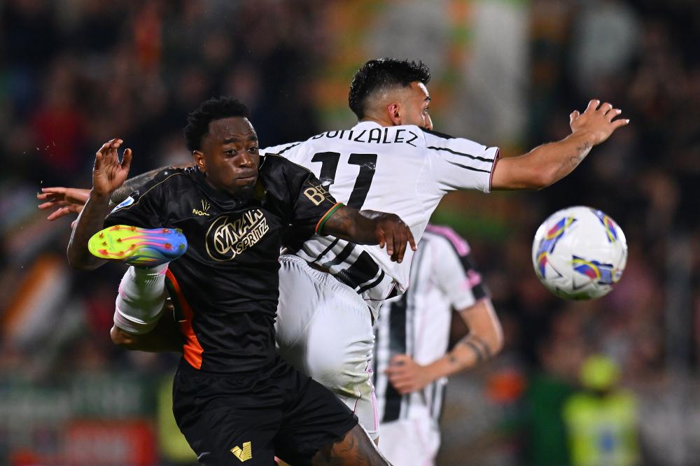 体操新星斩获五金 赛艇健儿破浪夺魁“东莞飞人”卫冕落泪