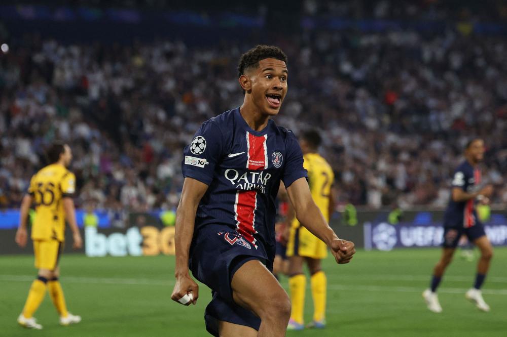 球迷：这队已经提前预定冠军