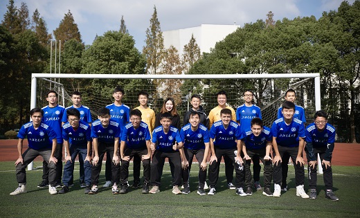 上场仅2分！拉文三分13中8爆砍42+6率队爆冷热火